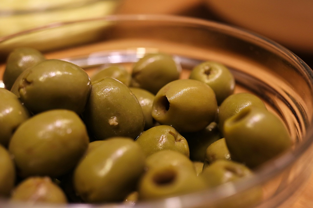 how to cure olives